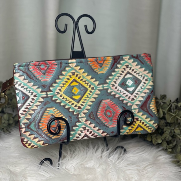 Cowhide Wristlet Clutch Leather Aztec Embossed Leather pattern with zipper - Picture 3 of 7